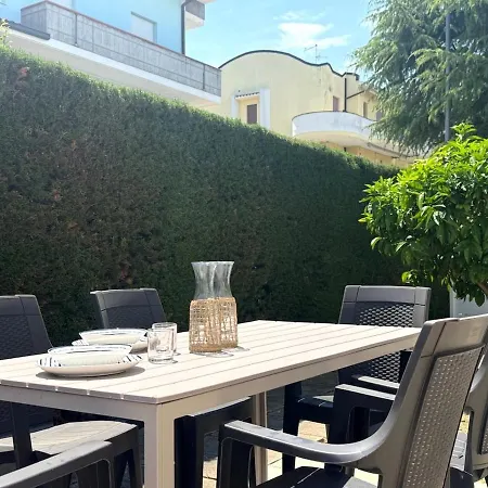 200m Dal Mare - Garden House شقة